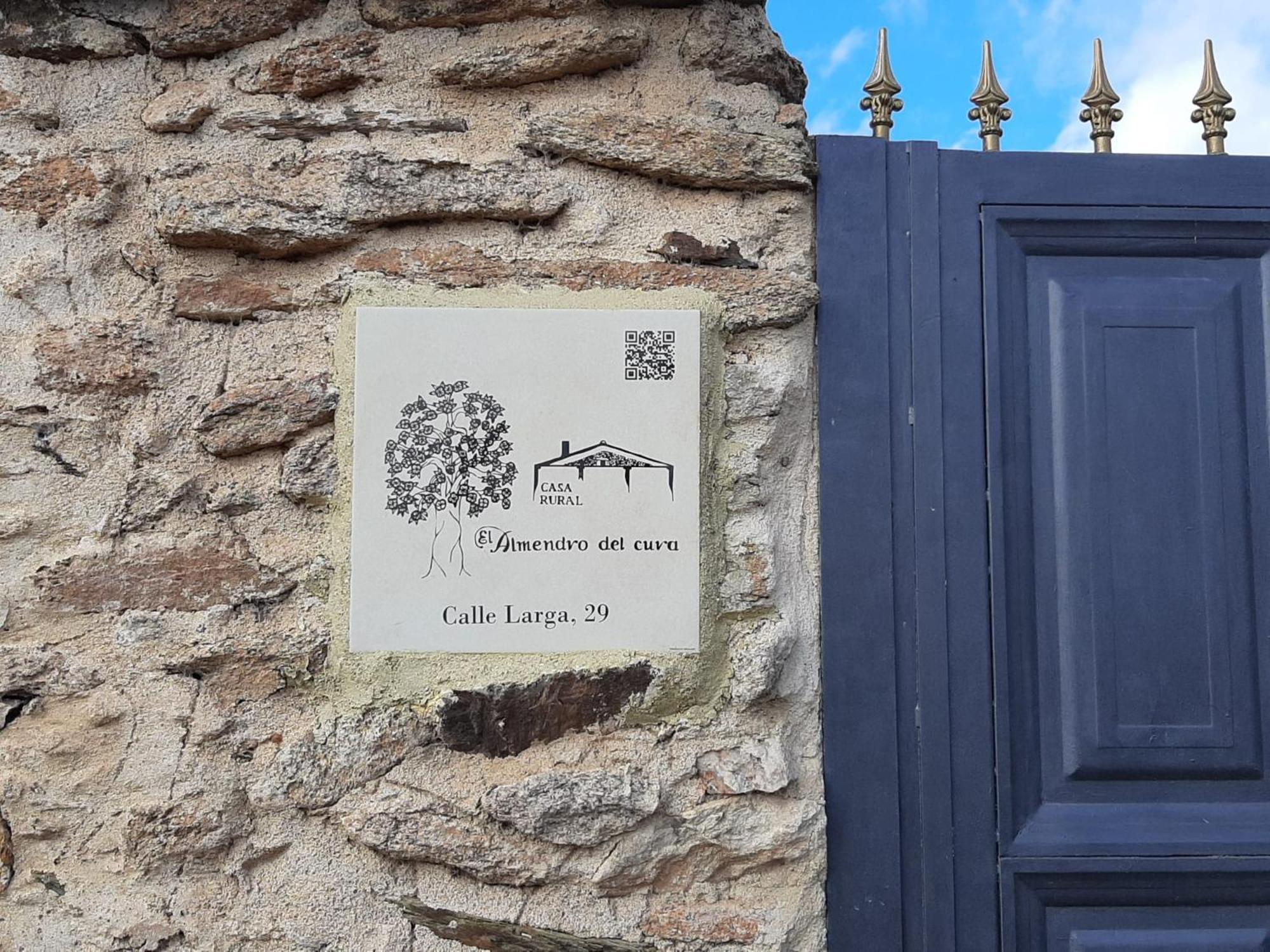 El Almendro Del Cura Villa Villarmayor  Eksteriør billede